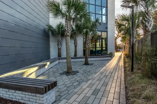 Landscaper-Charleston-SC-9-9-26-17